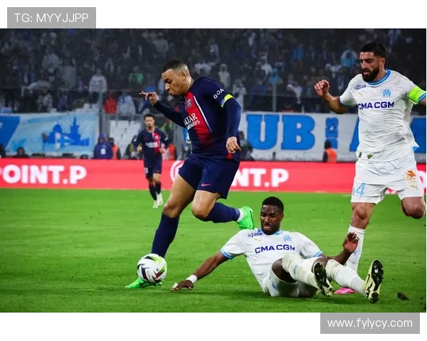 巴黎圣日耳曼迎战马赛 角逐法甲榜首殊荣 激烈对抗掀起足球狂潮 巴黎圣日耳曼迎战马赛 角逐法甲榜首殊荣 激烈对抗掀起足球狂潮