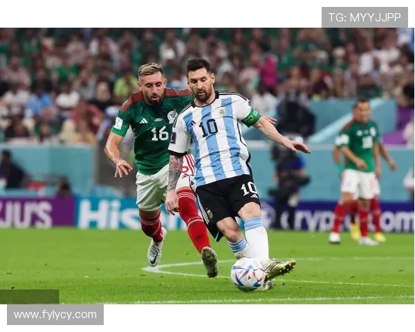 聚焦足球巨星成长轨迹与赛场传奇故事全面深度权威专题剖析精彩呈现